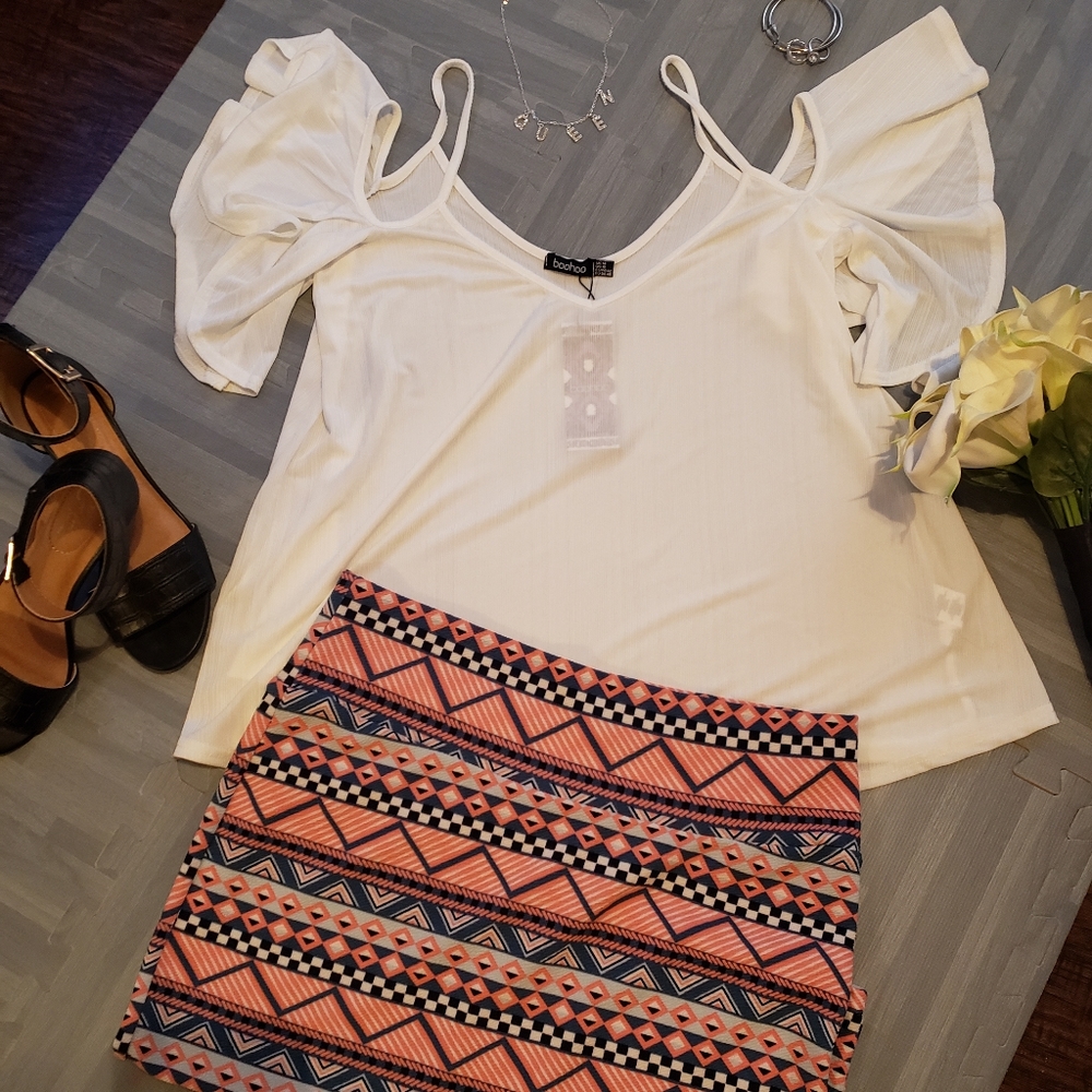 New/Never Worn White Ribbed Flutter Sleeved Blouse